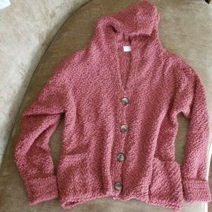 Fuzzy popcoen knit cardigan.